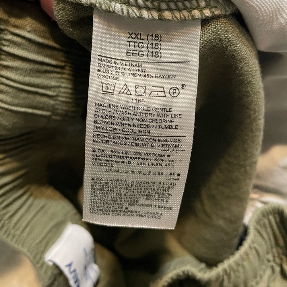 NWOT Old Navy - Olive Green Girl’s Shorts - Picture 3 of 5